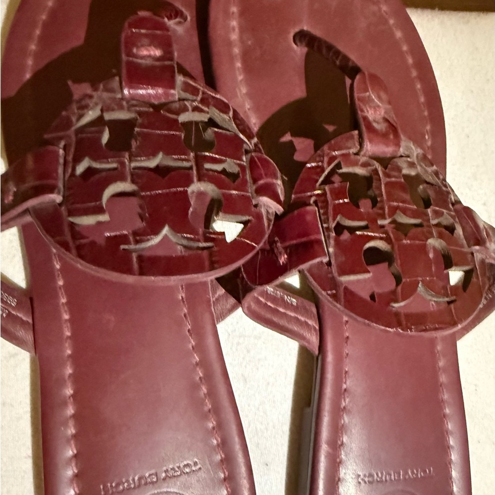 Tory Burch Women's size 7 croc embossed Miller Thong Sandal.